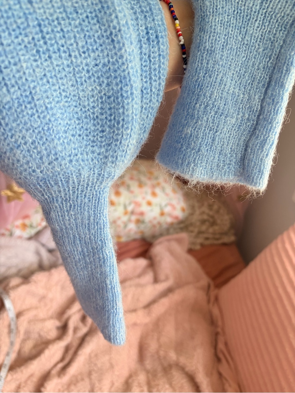 Olivaceous Baby Blue Twist Front Cropped Top | Large | NWT | Fuzzy Knit Crop - Picture 4 of 10